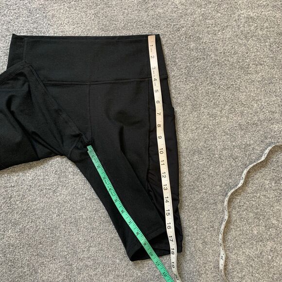Fabletics Powerhold Shorts Womens XS Extra Small Black Mid Rise Stash Pockets - Picture 5 of 10